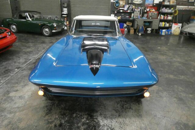 Chevrolet Corvette 1964 image number 0