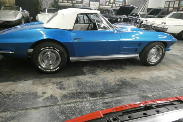 Chevrolet Corvette 1964 image number 18