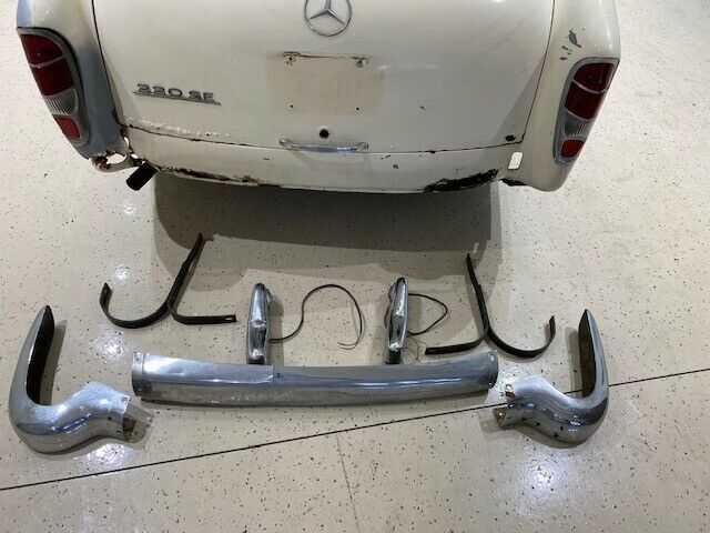 Mercedes-Benz 200-Series 1960 image number 39