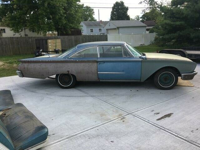 Ford Galaxie 1960 image number 3