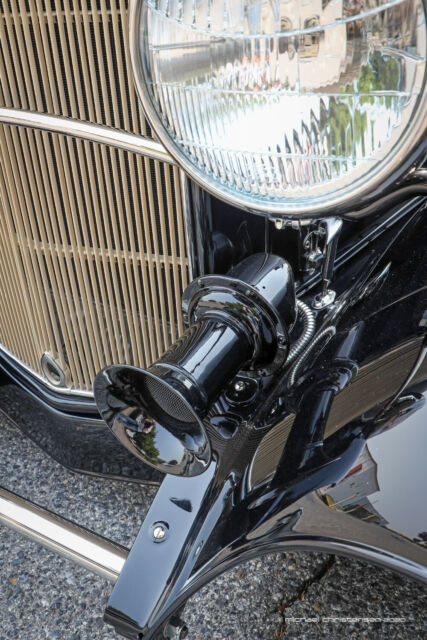 Ford MODEL  "B" 1932 image number 12