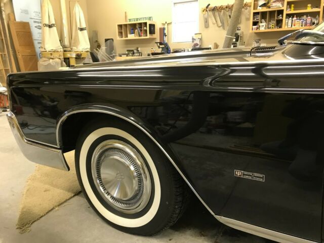 Lincoln Continental 1966 image number 15