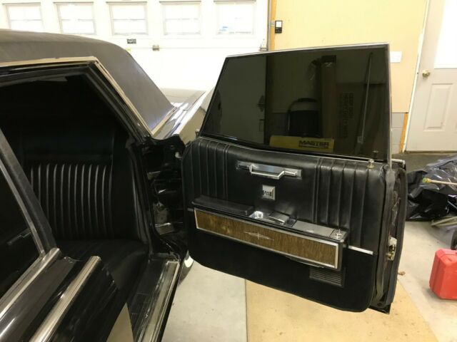 Lincoln Continental 1966 image number 4