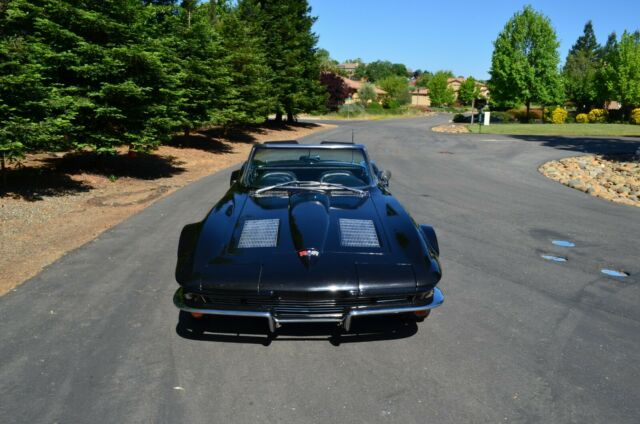 Chevrolet Corvette 1963 image number 12