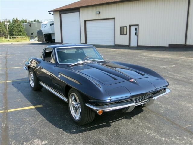 Chevrolet Corvette 1964 image number 16