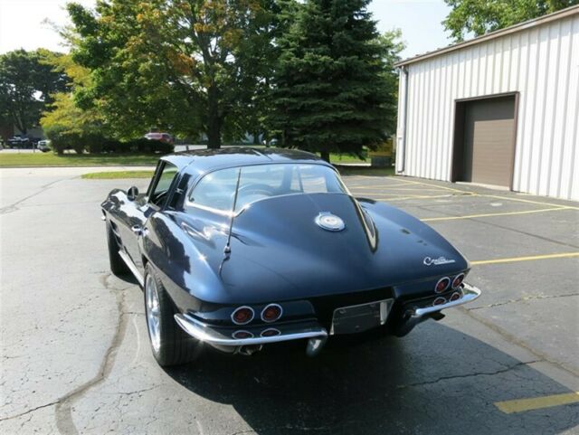 Chevrolet Corvette 1964 image number 32