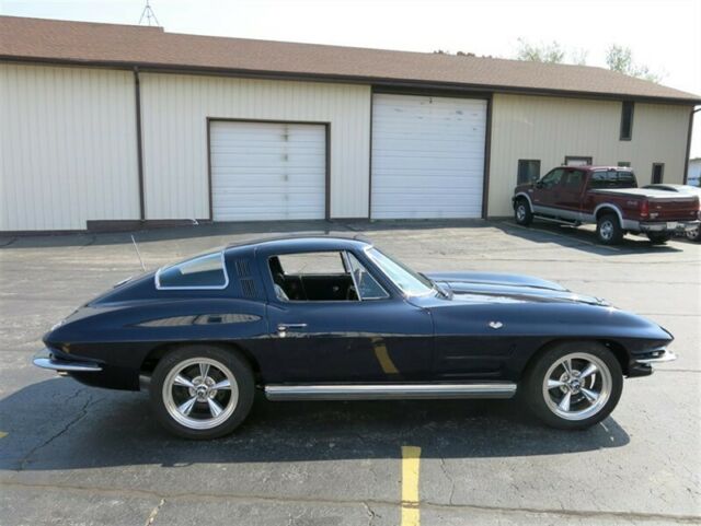 Chevrolet Corvette 1964 image number 37