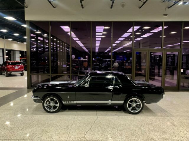 Ford Mustang 1965 image number 0