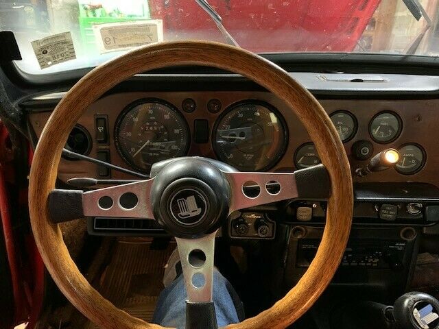 Triumph TR-6 1972 image number 13