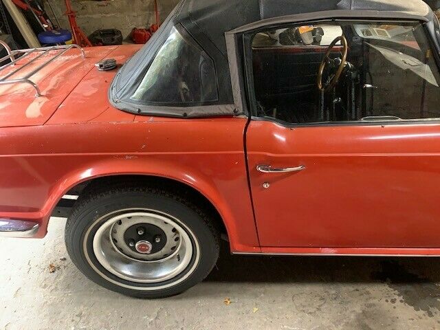 Triumph TR-6 1972 image number 8