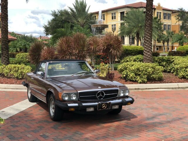 Mercedes-Benz SL-Class 1979 image number 0