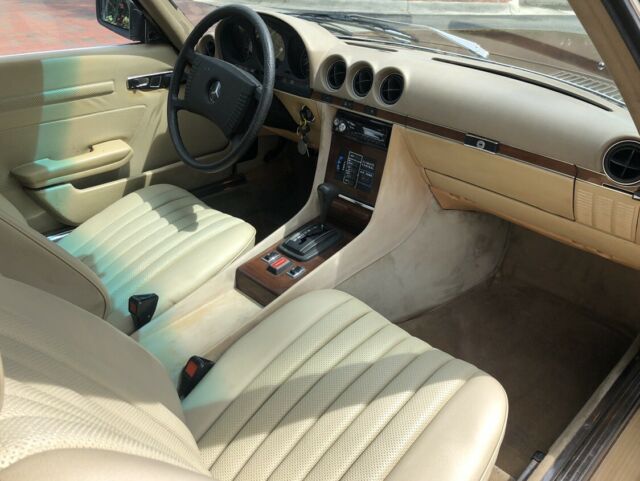 Mercedes-Benz SL-Class 1979 image number 12