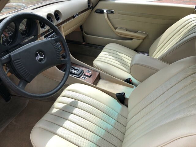 Mercedes-Benz SL-Class 1979 image number 14