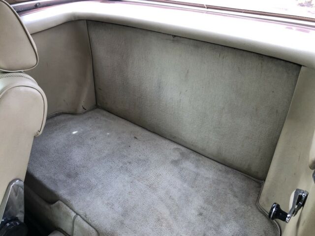 Mercedes-Benz SL-Class 1979 image number 16