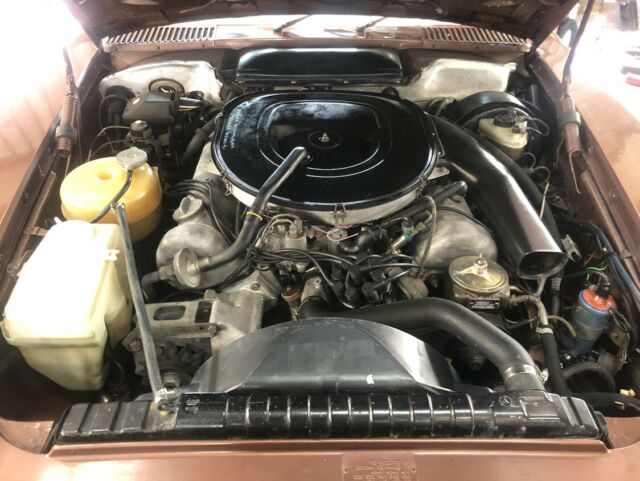 Mercedes-Benz SL-Class 1979 image number 19