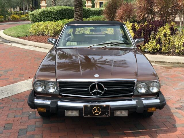 Mercedes-Benz SL-Class 1979 image number 2