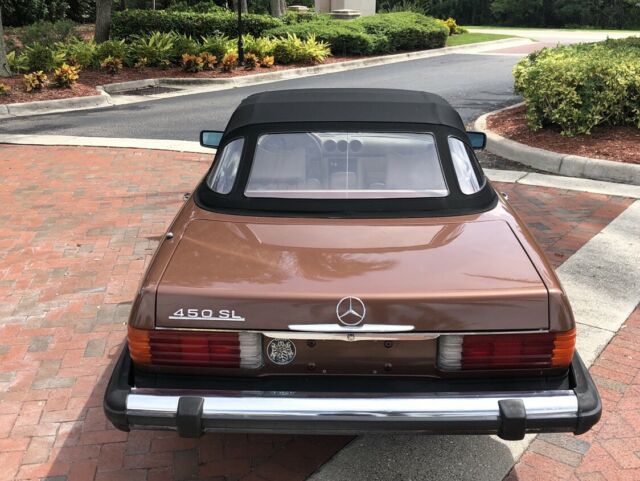 Mercedes-Benz SL-Class 1979 image number 7