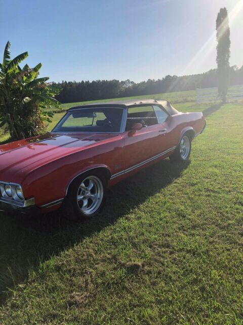 Oldsmobile Cutlass 1970 image number 2