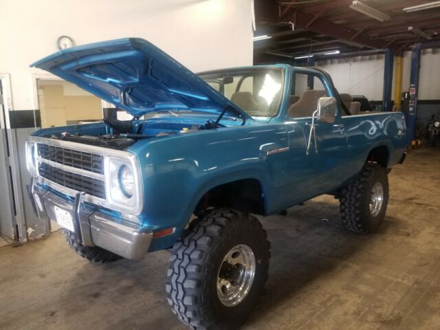 Dodge Ramcharger 1976 image number 28