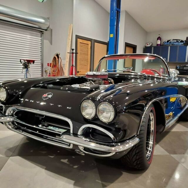 Chevrolet Corvette 1962 image number 2