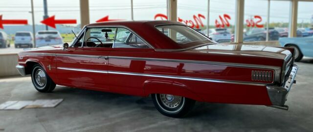 Ford Galaxie 1963 image number 3