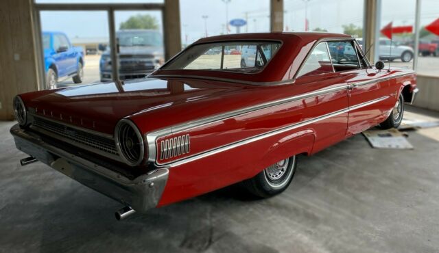 Ford Galaxie 1963 image number 7