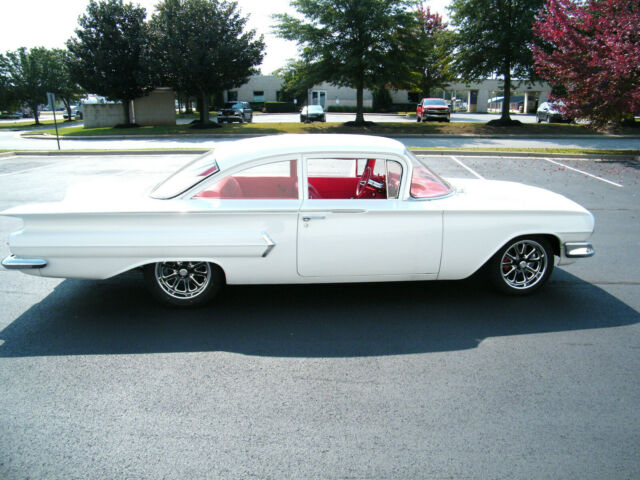 Chevrolet Bel Air/150/210 1960 image number 12