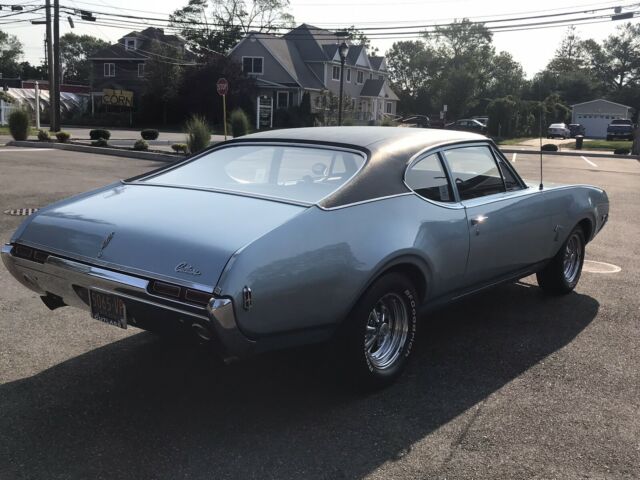 Oldsmobile Cutlass S 1968 image number 22