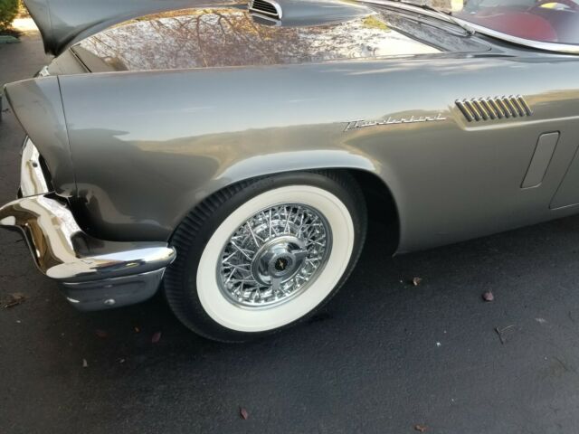 Ford Thunderbird 1957 image number 16