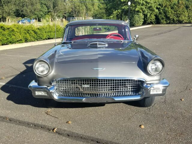 Ford Thunderbird 1957 image number 33