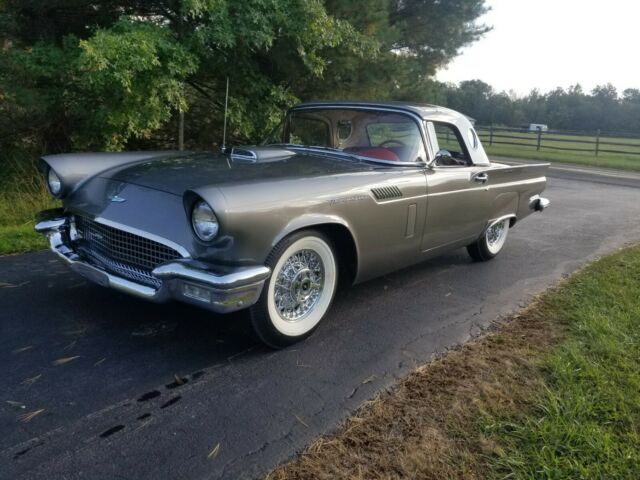 Ford Thunderbird 1957 image number 44