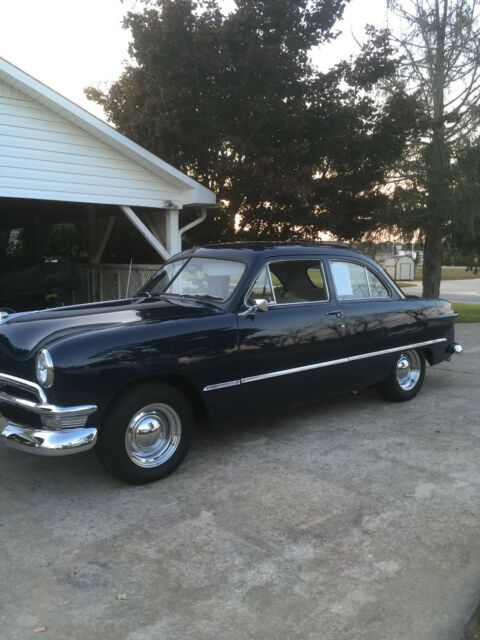 Ford Custom 1950 image number 0