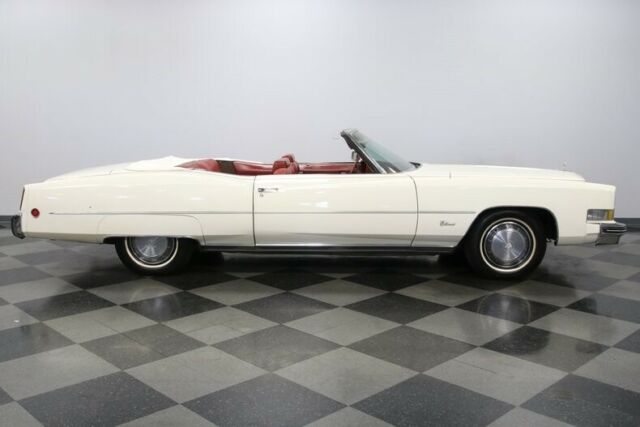 Cadillac Fleetwood 1973 image number 15