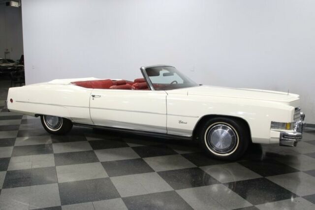 Cadillac Fleetwood 1973 image number 16