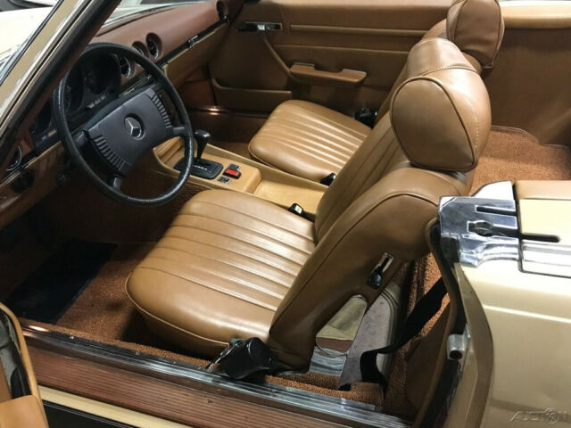 Mercedes-Benz SL-Class 1973 image number 11