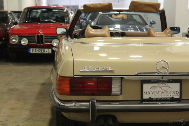 Mercedes-Benz SL-Class 1973 image number 31