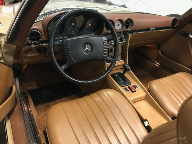 Mercedes-Benz SL-Class 1973 image number 34