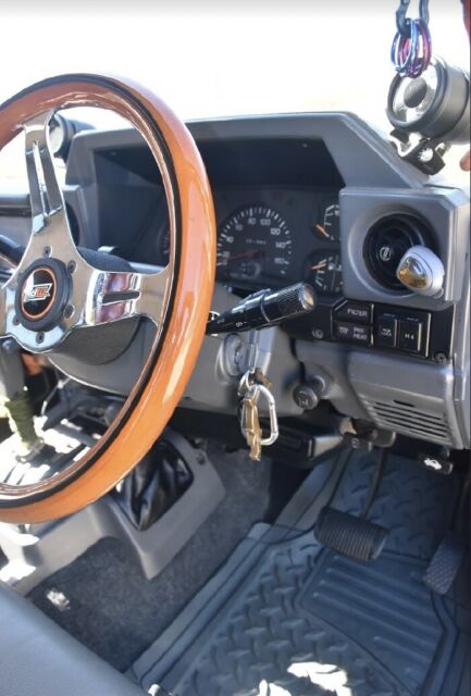 Toyota Land Cruiser 1969 image number 13