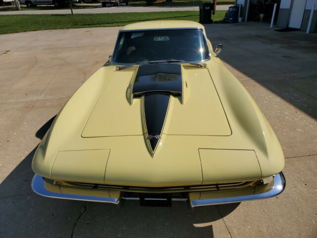 Chevrolet Corvette 1967 image number 2