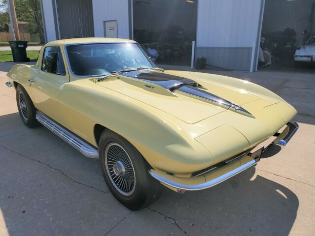 Chevrolet Corvette 1967 image number 23