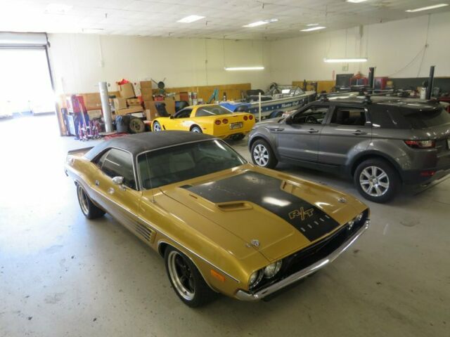 Dodge Challenger 1972 image number 12
