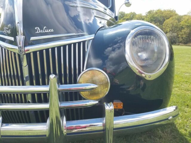 Ford Deluxe 1939 image number 21