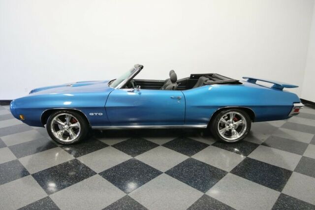 Pontiac GTO 1970 image number 2