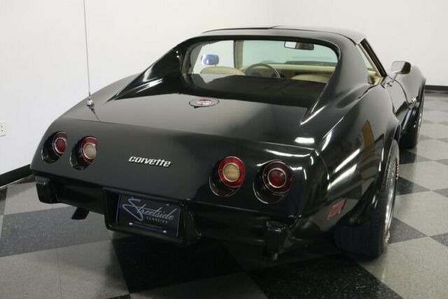 Chevrolet Corvette 1976 image number 12