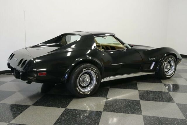 Chevrolet Corvette 1976 image number 14