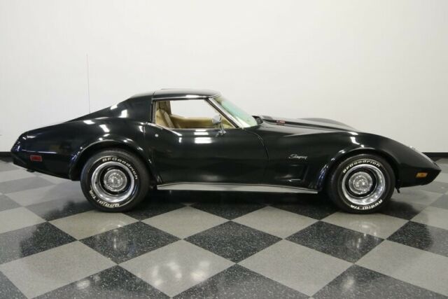 Chevrolet Corvette 1976 image number 15