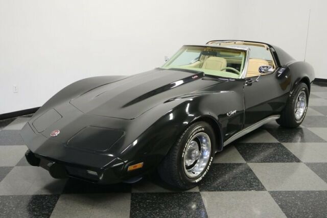 Chevrolet Corvette 1976 image number 21