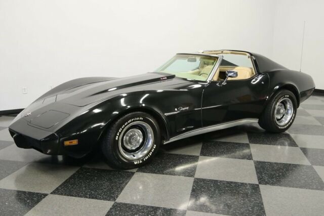 Chevrolet Corvette 1976 image number 30