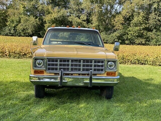 GMC Sierra 3500 1977 image number 1