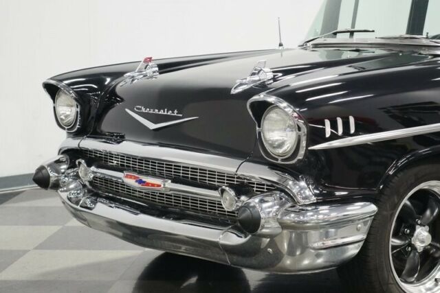 Chevrolet Bel Air/150/210 1957 image number 22